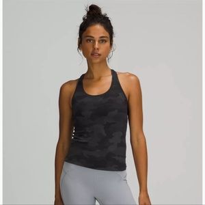 Lululemon size 2 razorback black camo top